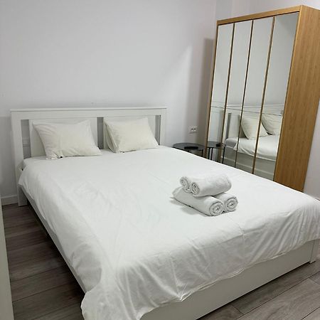 Catedral Apartment Бухарест Экстерьер фото
